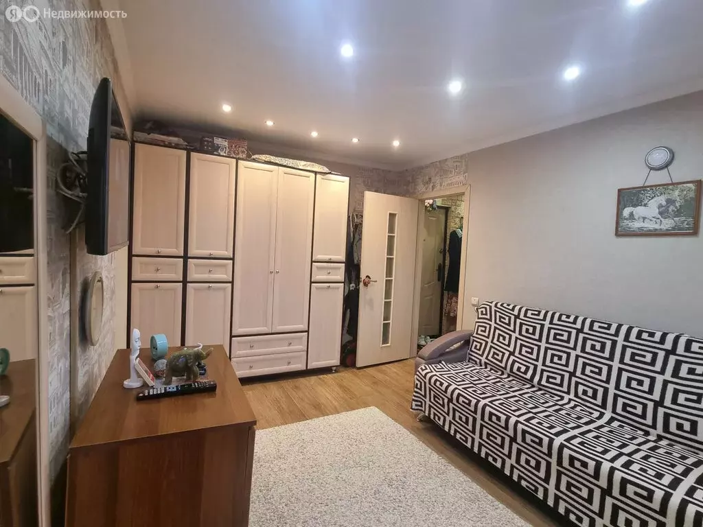 1-комнатная квартира: Барнаул, улица Монтажников, 11/1 (30 м) - Фото 0