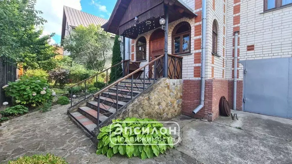 Дом в Курская область, Курск пер. 1-й Автодромный, 6 (250 м) - Фото 1