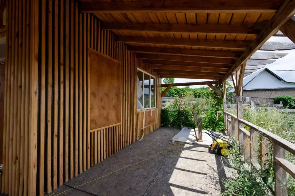 Дом в Оренбургская область, Оренбургский район, Нежинский сельсовет, ... - Фото 1