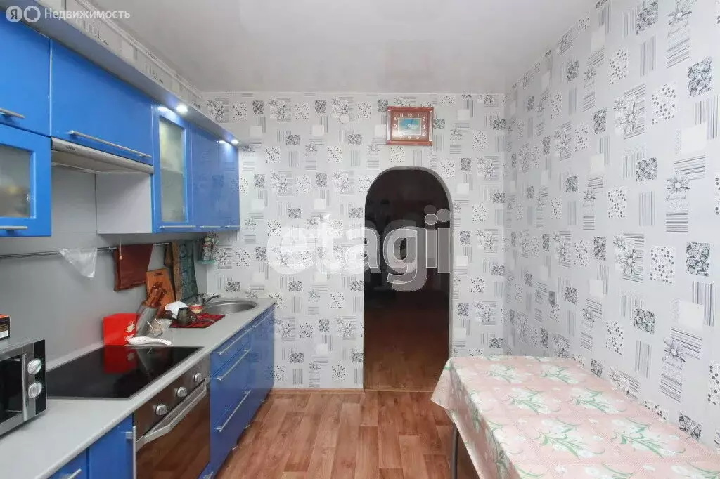 3-комнатная квартира: Ялуторовск, улица Карбышева, 12 (51 м) - Фото 2