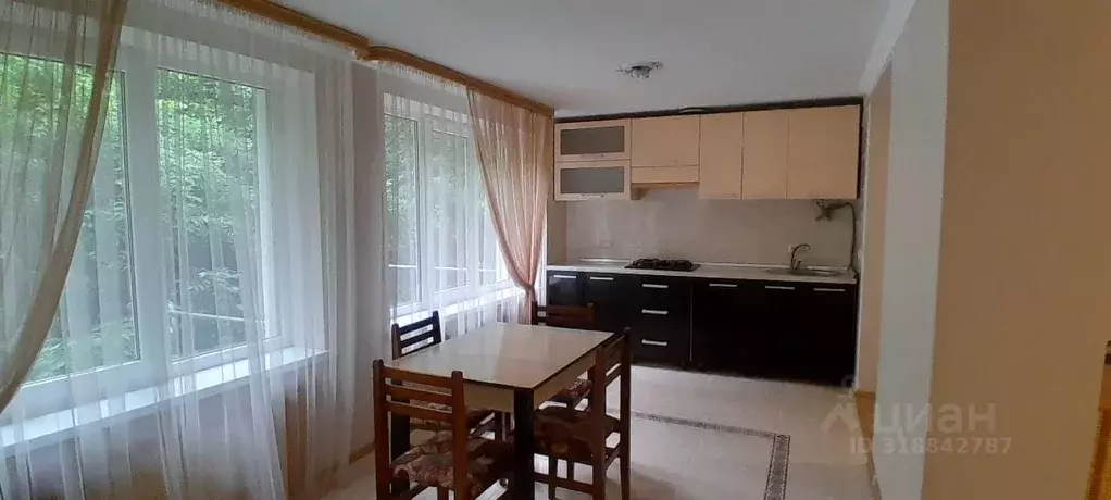 2-к кв. Кабардино-Балкария, Нальчик ул. Ватутина, 10 (70.0 м) - Фото 0