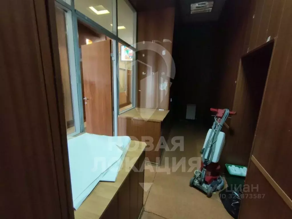 Помещение свободного назначения в Омская область, Омск ул. 5-я Линия, ... - Фото 1