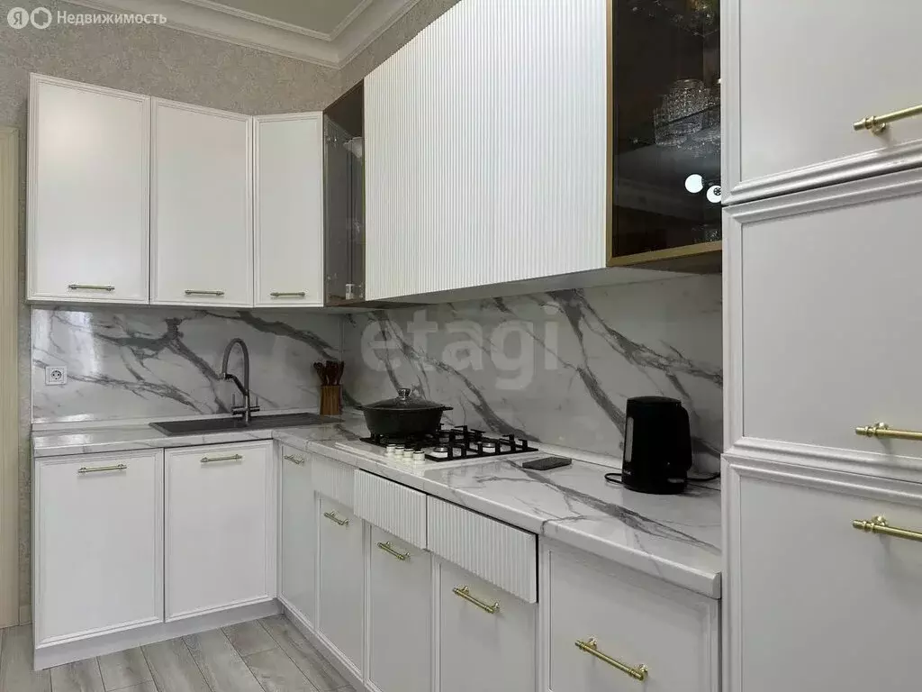 2-комнатная квартира: Каспийск, микрорайон Кемпинг, 8-я линия, 1Е (66 ... - Фото 2