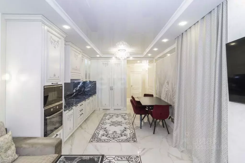 3-к кв. Тюменская область, Тюмень ул. Федюнинского, 30к6 (88.7 м) - Фото 1