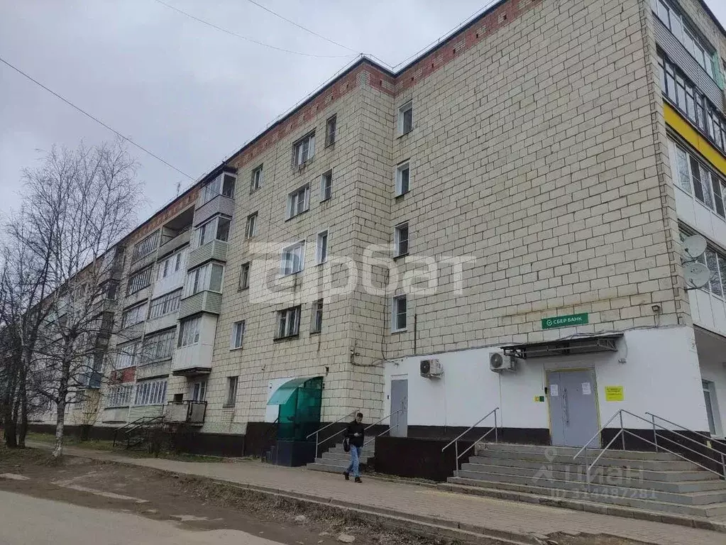 3-к кв. Костромская область, Ветлужский пгт ул. Победы, 39 (65.0 м) - Фото 0