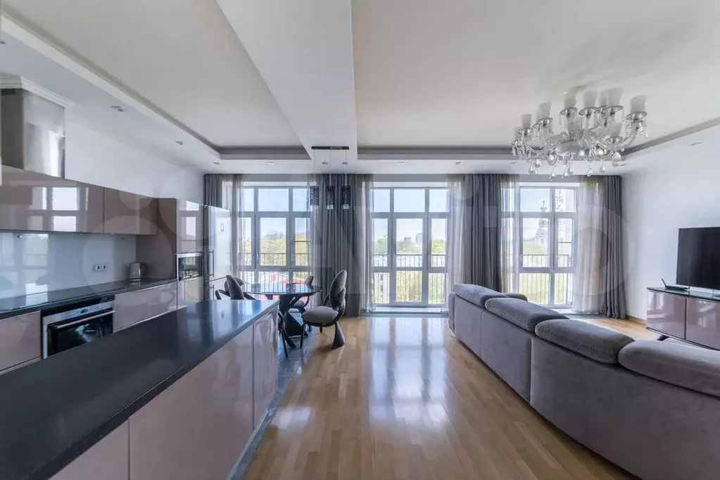3-к. квартира, 125 м, 7/7 эт. - Фото 0