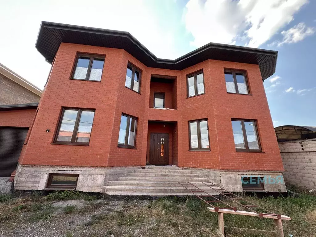 Дом в Северная Осетия, Владикавказ ул. Хадарцева (430 м) - Фото 1