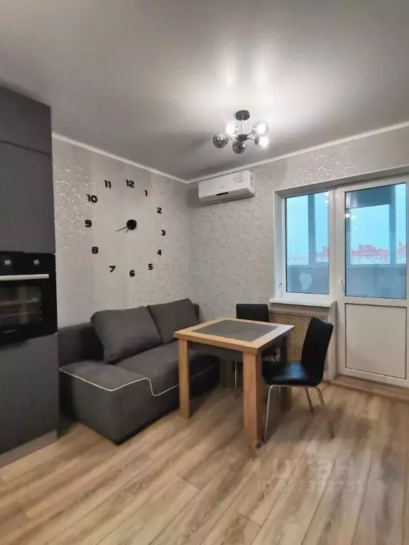 1-к кв. Оренбургская область, Оренбург Салмышская ул., 9/5 (41.0 м) - Фото 1