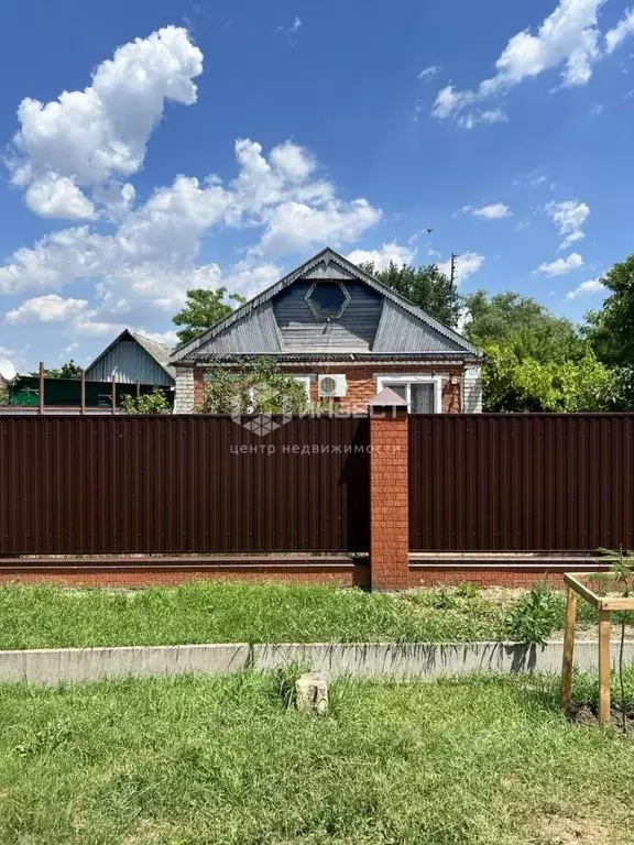 Дом в Краснодарский край, Кореновск Комсомольская ул., 101 (64 м) - Фото 1