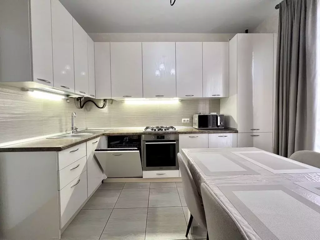 1-к кв. Краснодарский край, Новороссийск наб. Адмирала Серебрякова, ... - Фото 1