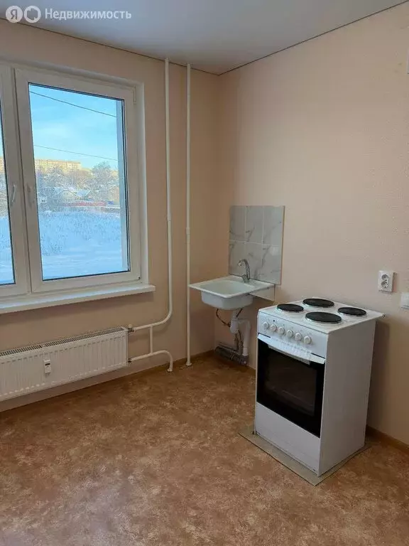 3-комнатная квартира: Киров, Березниковский переулок, 38Ак1 (75.7 м) - Фото 1