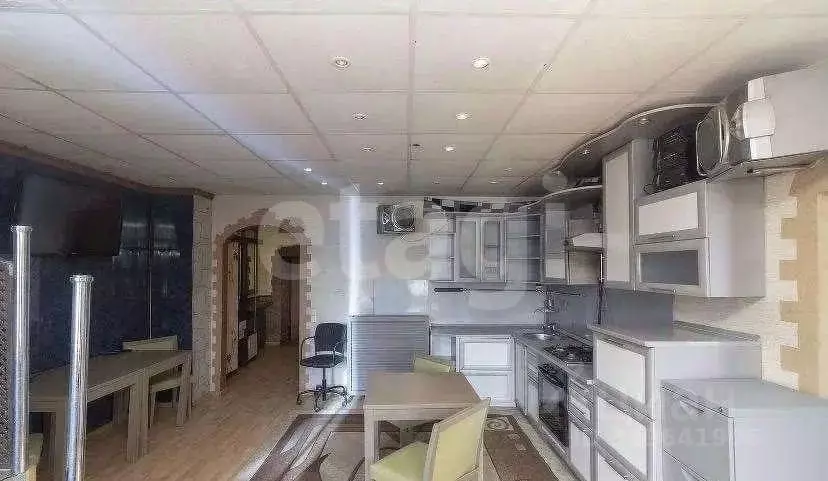 Дом в Тюменская область, Тюмень ул. Пархоменко (270 м) - Фото 2