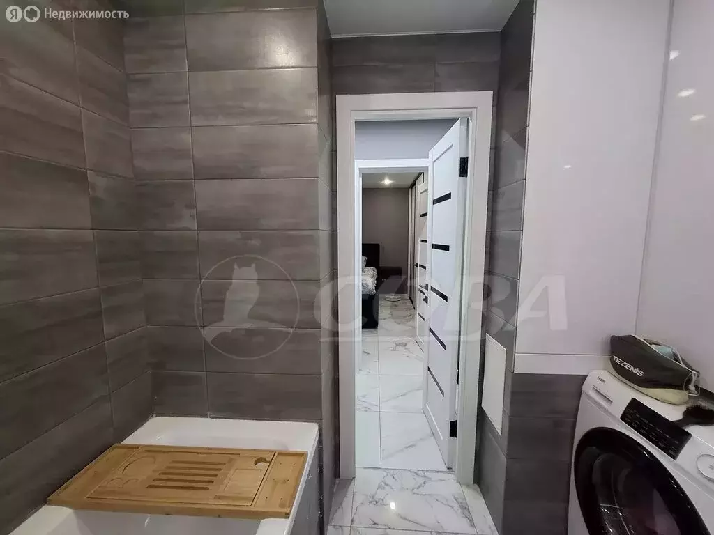 1-комнатная квартира: Тюмень, улица Монтажников, 34 (40.8 м) - Фото 0