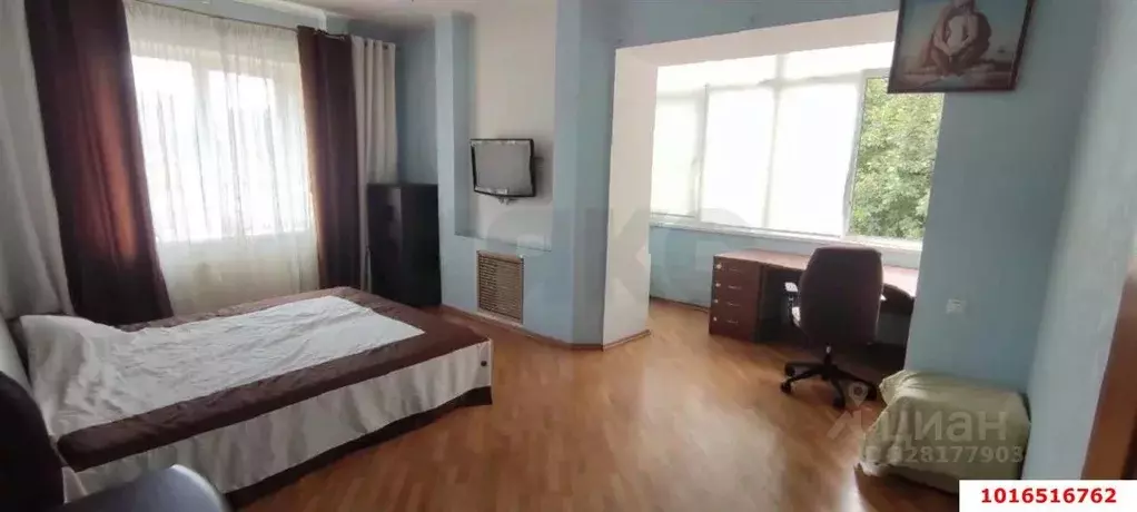 2-к кв. Краснодарский край, Краснодар Черкасская ул. (69.9 м) - Фото 1