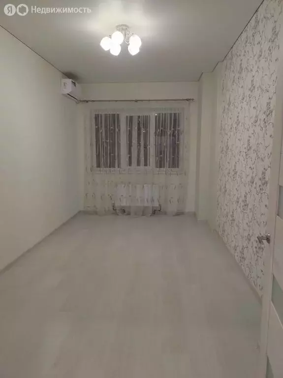 1-комнатная квартира: Батайск, улица Крупской, 1к1 (35 м) - Фото 0