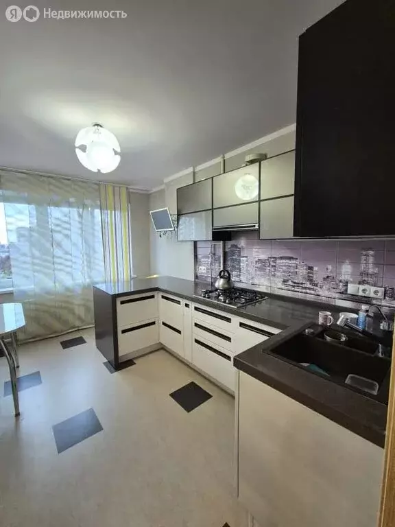 3-комнатная квартира: Воскресенск, микрорайон Новлянский, улица ... - Фото 2