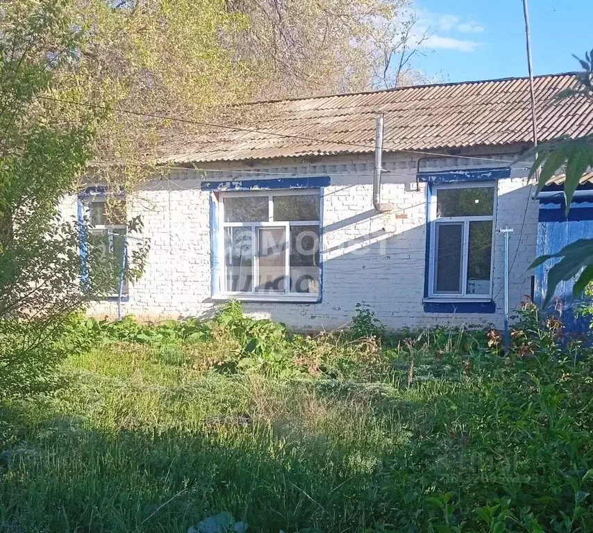 Дом в Саратовская область, Энгельсский район, Красноярское ... - Фото 1