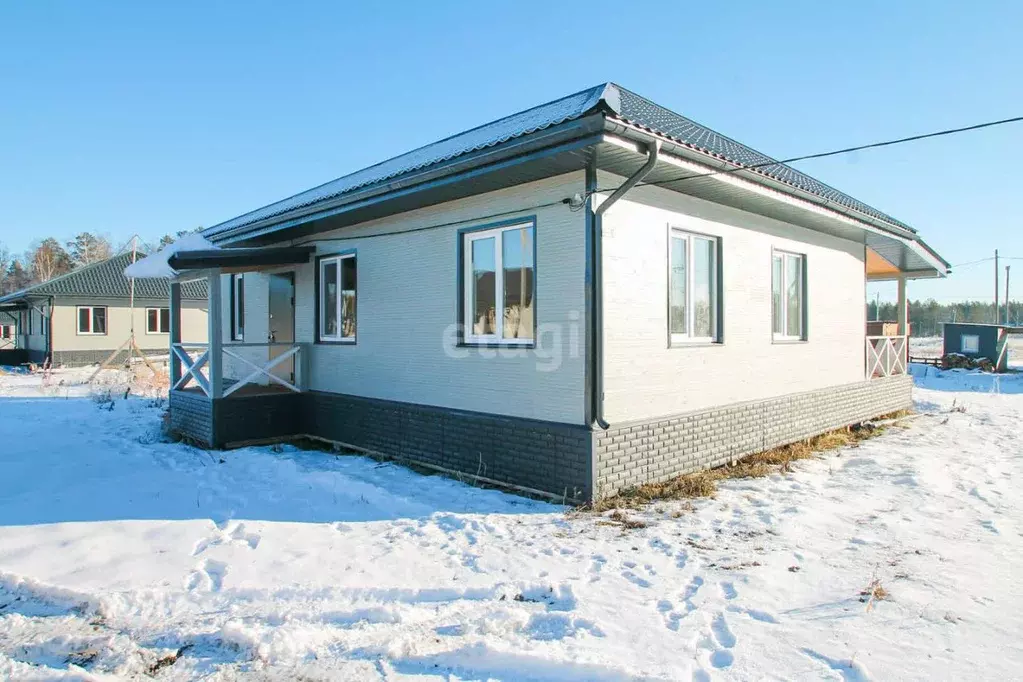 Дом в Свердловская область, Полевской муниципальный округ, пос. ... - Фото 1