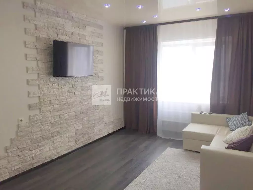 Продается 2-комнатная квартира - Фото 1