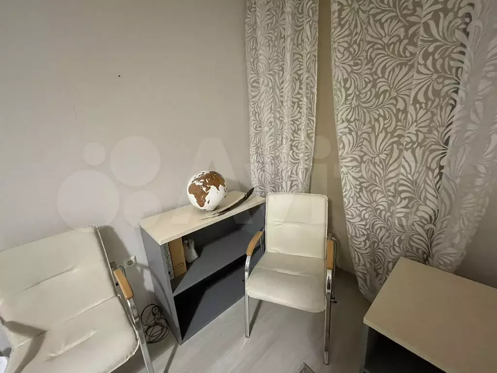 1-к. квартира, 48 м, 4/4 эт. - Фото 1
