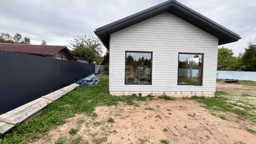 Дом в Ленинградская область, Киришский район, Будогощь пгт, Ракитино ... - Фото 1