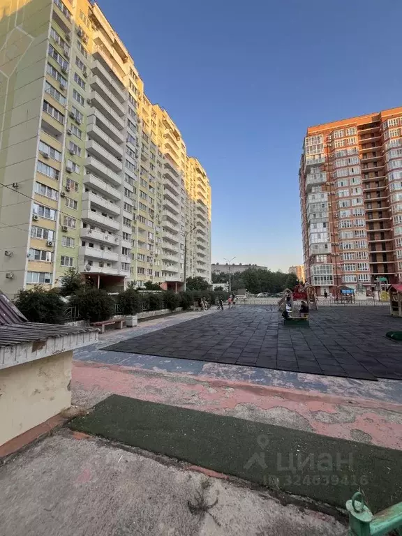 2-к кв. Краснодарский край, Краснодар ул. Имени Калинина, 13к62 (61.0 ... - Фото 1