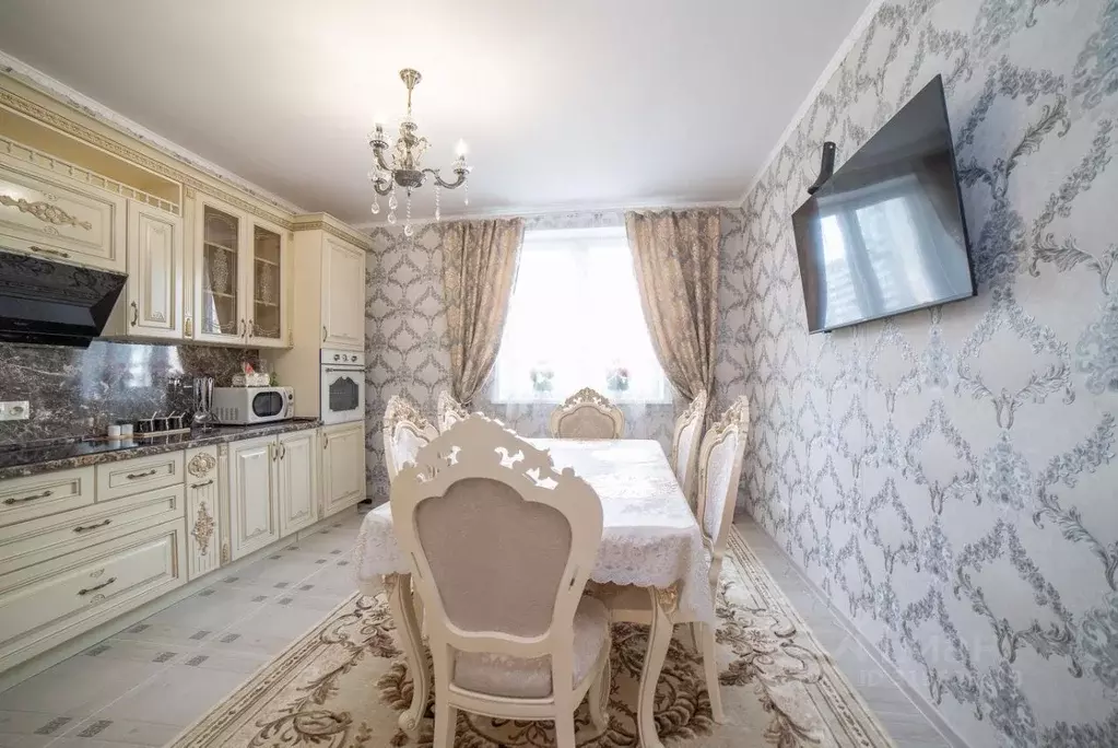 3-к кв. Свердловская область, Екатеринбург ул. Крестинского, 8 (76.9 ... - Фото 0