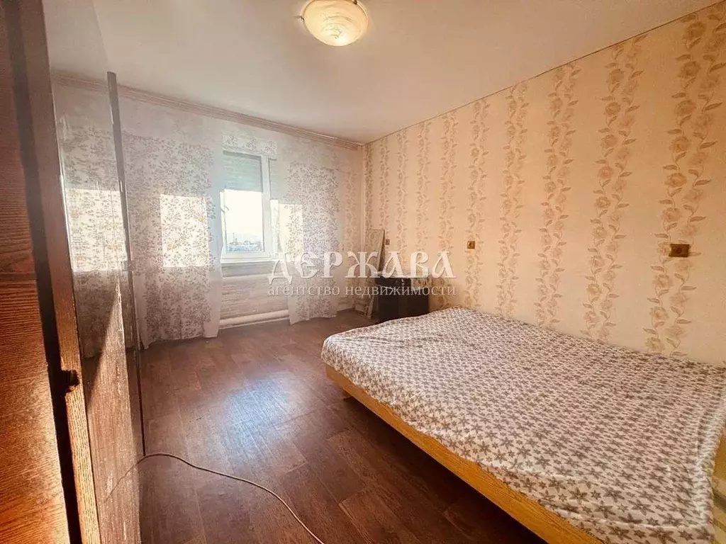 Комната Белгородская область, Старый Оскол ул. Калинина, 1/4 (18.0 м) - Фото 1