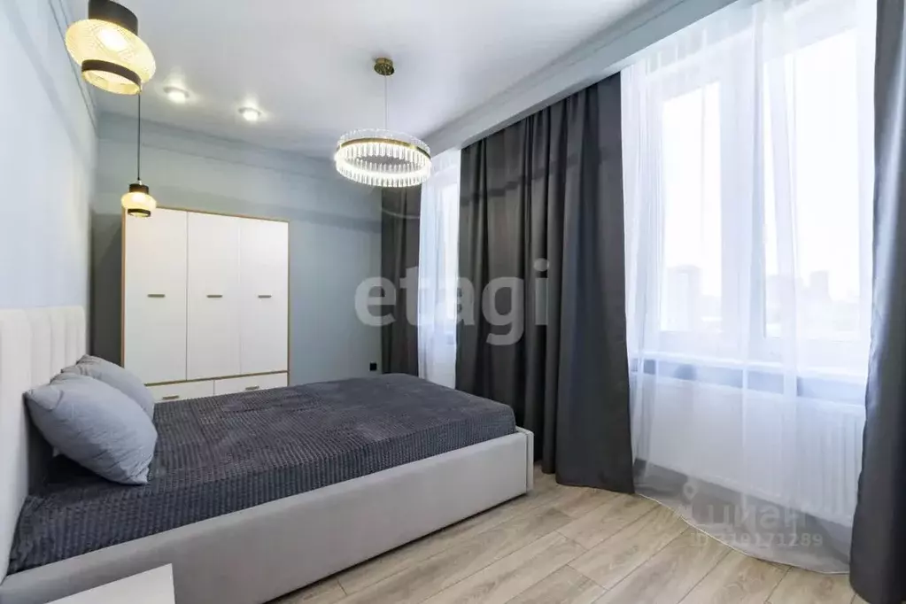 2-к кв. Тюменская область, Тюмень Новгородская ул., 3 (65.0 м) - Фото 0