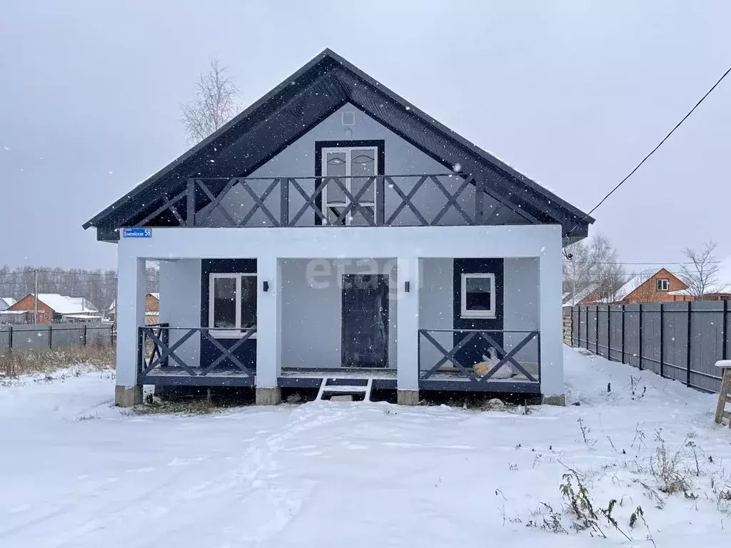 Дом в Башкортостан, Иглинский сельсовет, с. Иглино  (130 м) - Фото 1