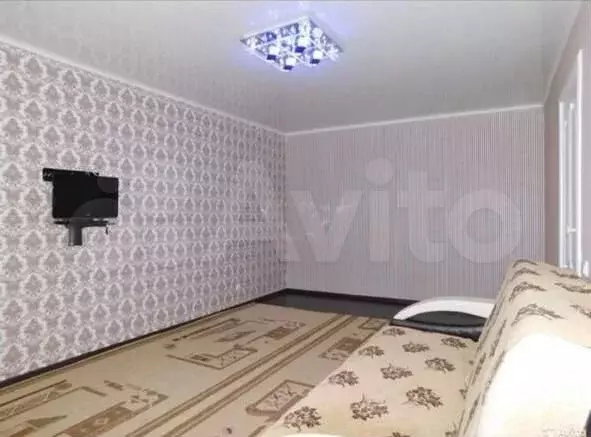 1-к. квартира, 39 м, 4/9 эт. - Фото 0