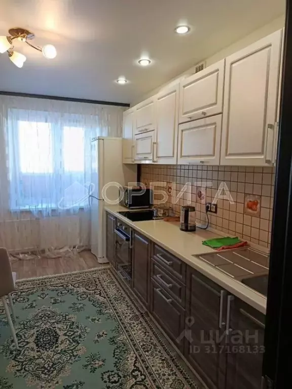 2-к кв. Тюменская область, Тюмень ул. Самарцева, 177 (60.3 м) - Фото 0