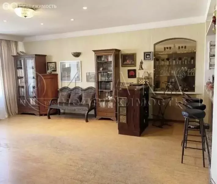 3-комнатная квартира: Санкт-Петербург, 19-я линия Васильевского ... - Фото 2