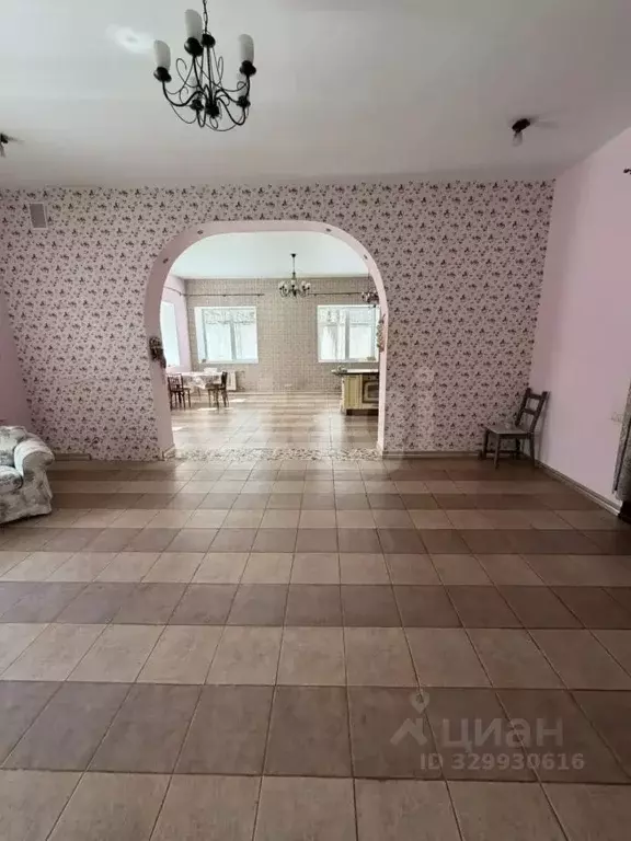 Дом в Красноярский край, Красноярск ул. Елены Стасовой, 57 (857 м) - Фото 1