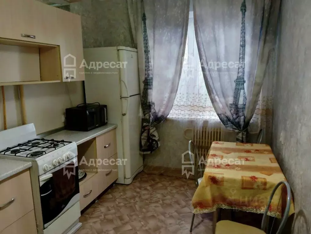 2-к кв. Волгоградская область, Волгоград ул. Репина, 13 (51.0 м) - Фото 1