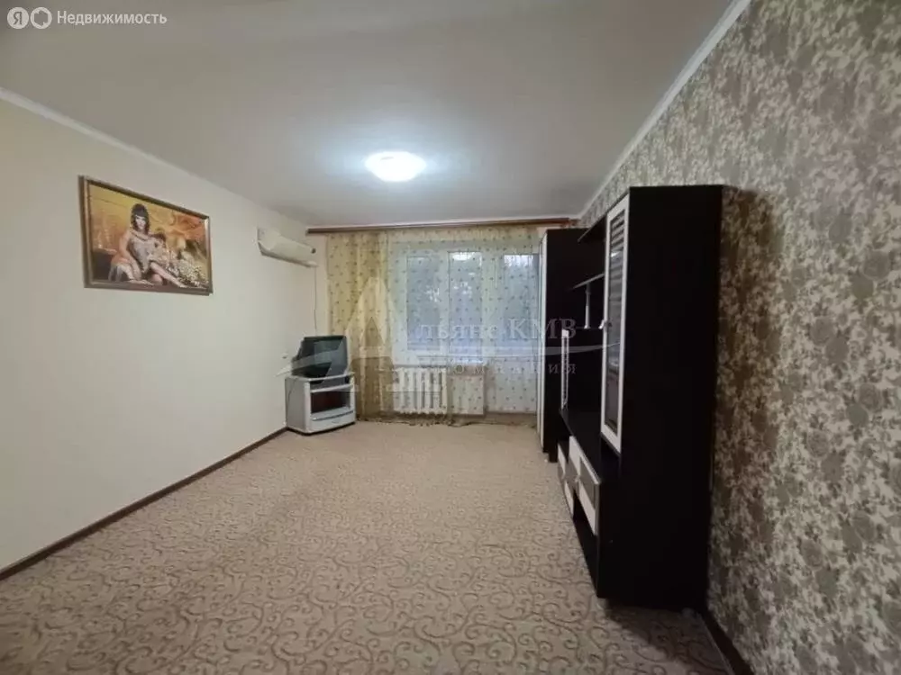 3-комнатная квартира: Зеленокумск, улица 50 лет Октября, 80 (58 м) - Фото 2