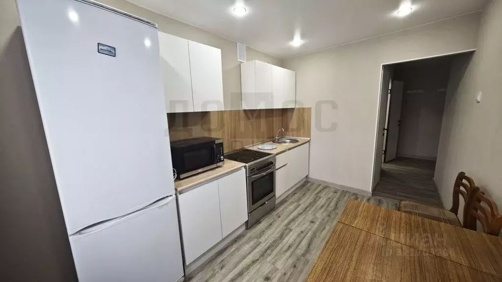 2-к кв. Свердловская область, Екатеринбург ул. Викулова, 48 (53.1 м) - Фото 1