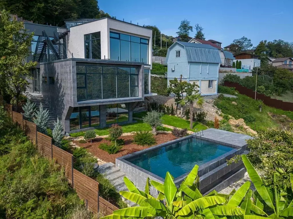 Дом в Краснодарский край, Сочи городской округ, с. Каштаны ул. ... - Фото 1