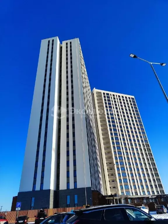 2-к кв. Тюменская область, Тюмень ул. Краснооктябрьская, 8 (60.7 м) - Фото 0