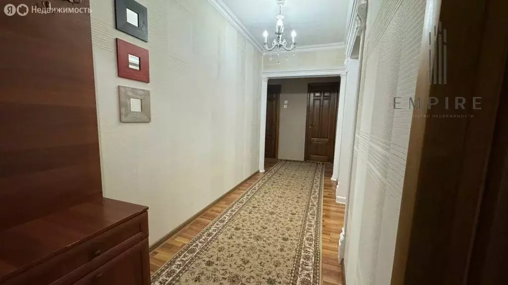 3-комнатная квартира: Грозный, улица А.А. Айдамирова, 141к6 (70 м) - Фото 1