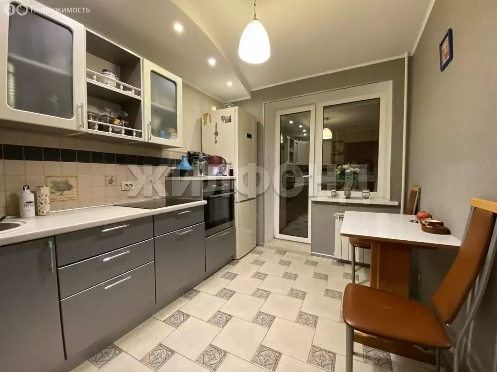 2-комнатная квартира: Абакан, улица Торосова, 21 (49 м) - Фото 1