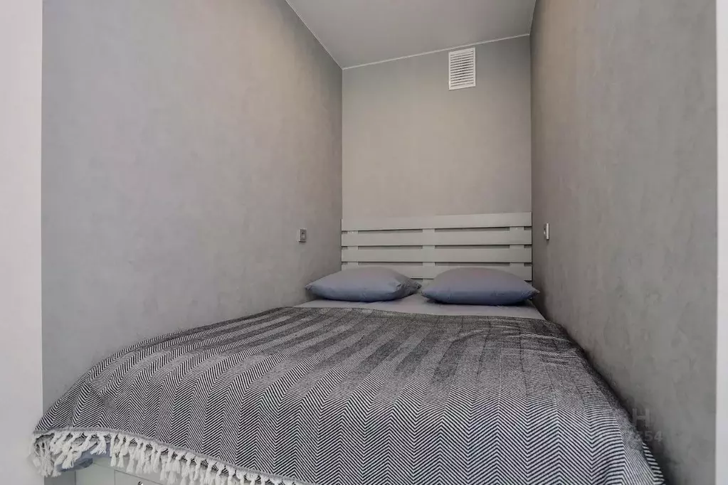 1-к кв. Удмуртия, Ижевск Молодежная ул., 107В (33.0 м) - Фото 1