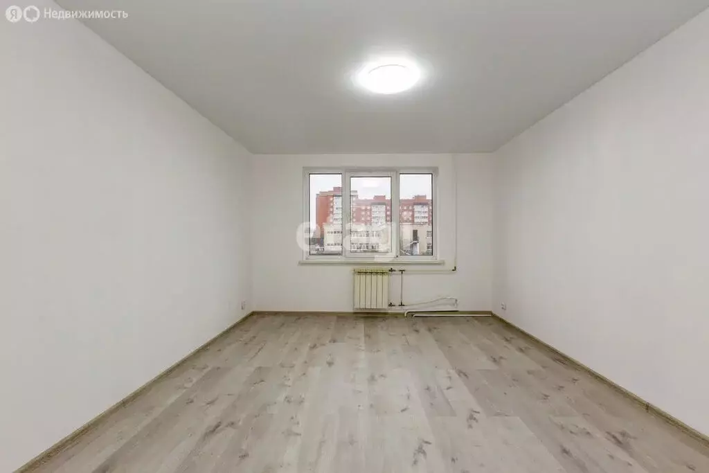 3-комнатная квартира: Берёзовский, улица Загвозкина, 14 (63.7 м) - Фото 1