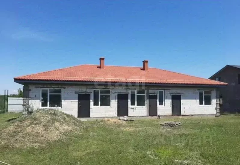 Дом в Крым, Симферопольский район, Трудовское с/пос, с. Ана-Юрт ул. ... - Фото 1