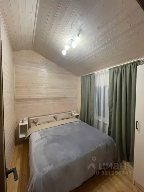 Дом в Карачаево-Черкесия, Зеленчукский район, с. Архыз ул. Ленина, 20 ... - Фото 1