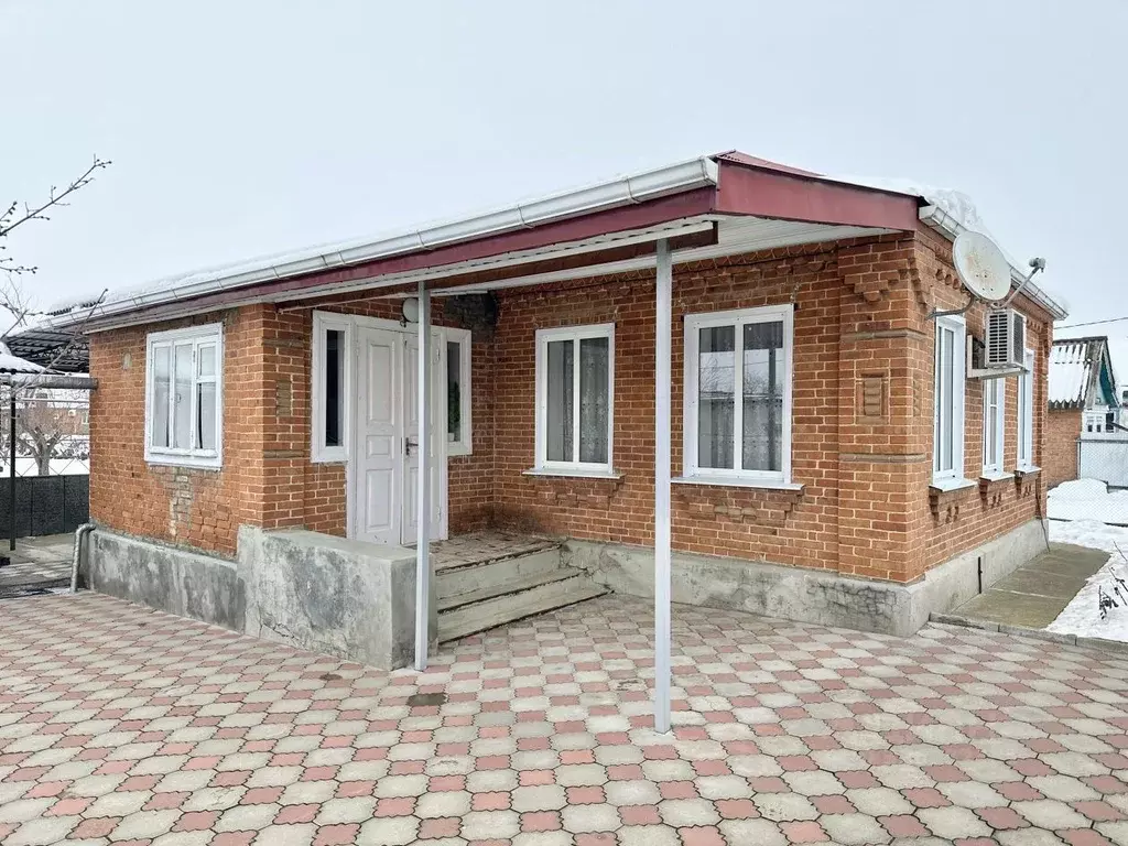 Дом в Краснодарский край, Усть-Лабинский район, Ладожское с/пос, ... - Фото 1