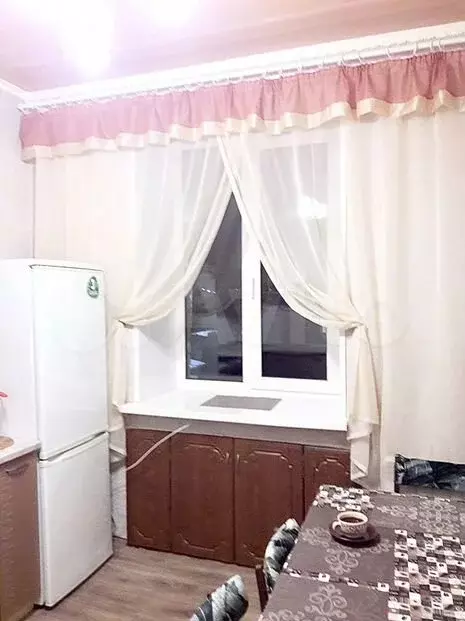 2-к. квартира, 60м, 2/4эт. - Фото 1