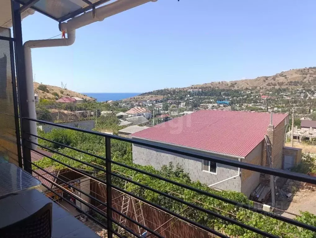 Дом в Крым, Судак муниципальный округ, с. Морское ул. Идрисова (362 м) - Фото 1