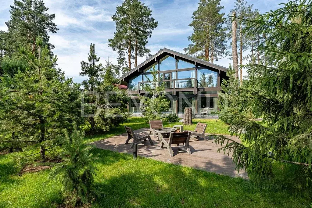 Дом в Ленинградская область, Всеволожский район, Бугровское городское ... - Фото 1