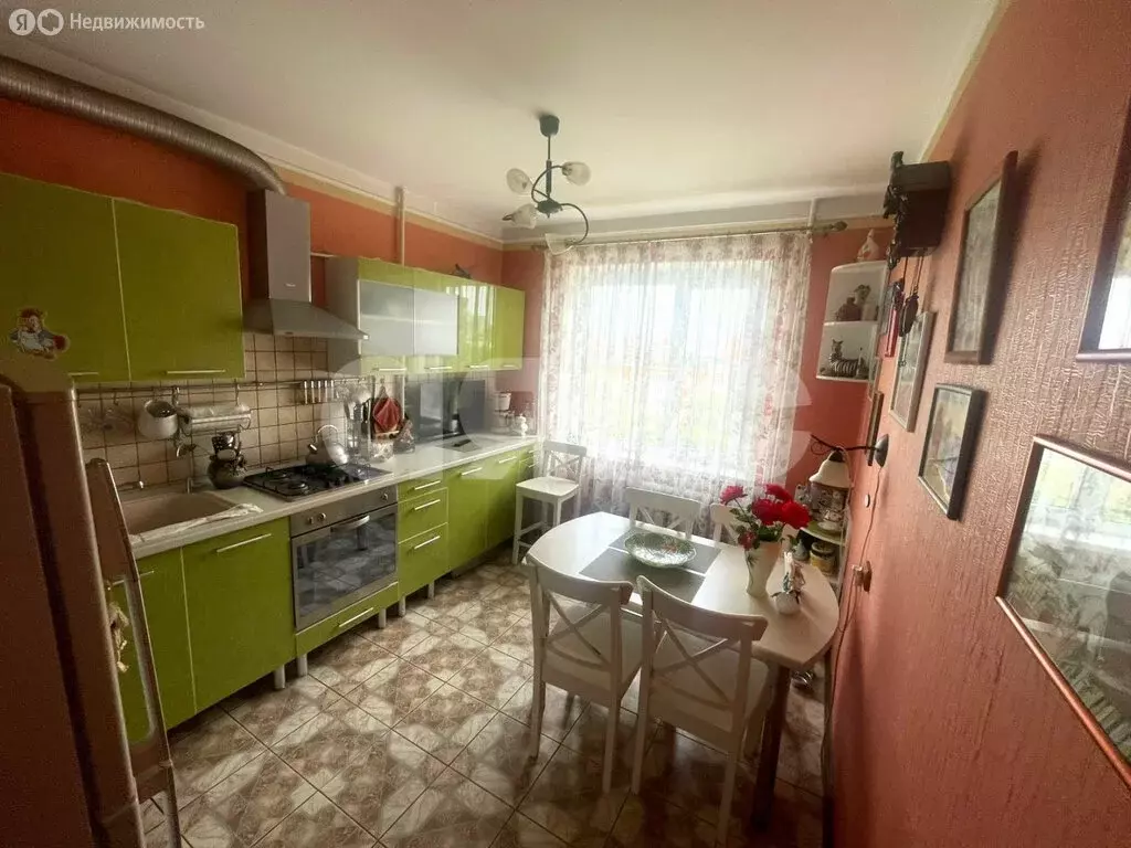 3-комнатная квартира: Майкоп, улица 12 Марта, 130/1 (67.5 м) - Фото 0